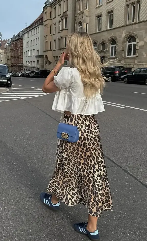 Animal print y deportivas